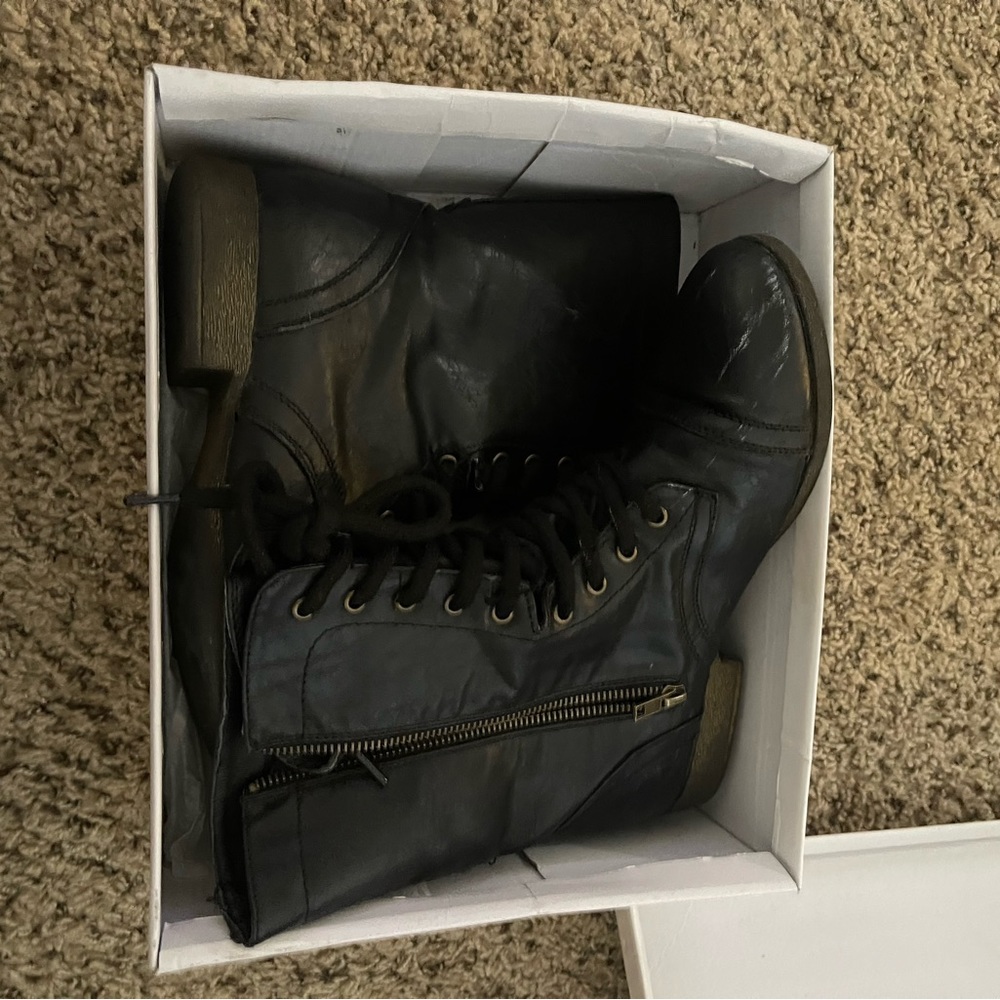 Women's Size 8.5 Black Combat Boots